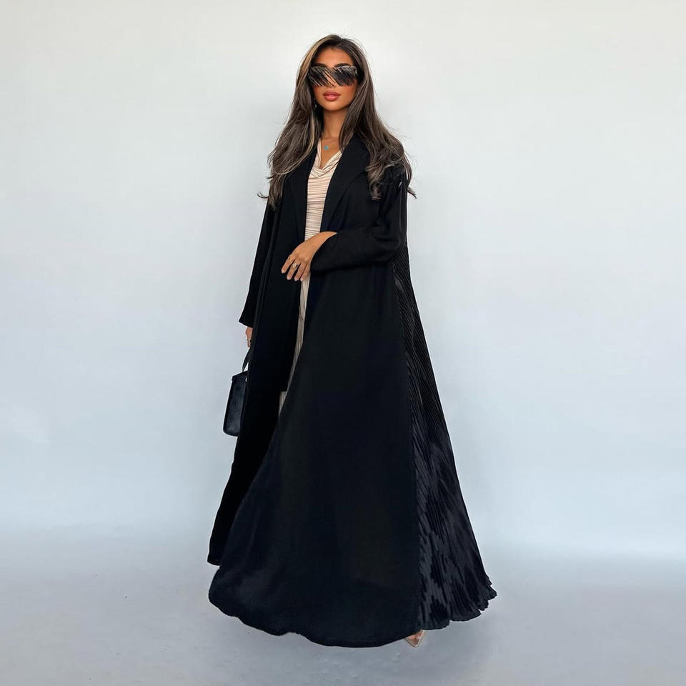 Abaya plissée Noor coupe ouverte